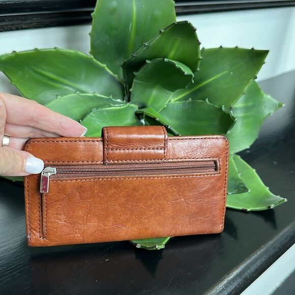 Fossil Genuine Leather Wallet Clutch – Grab & Go Organizer - Picture 3 of 7